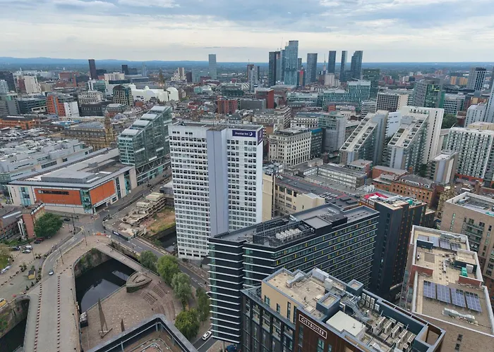 Opulent Skyline Stays