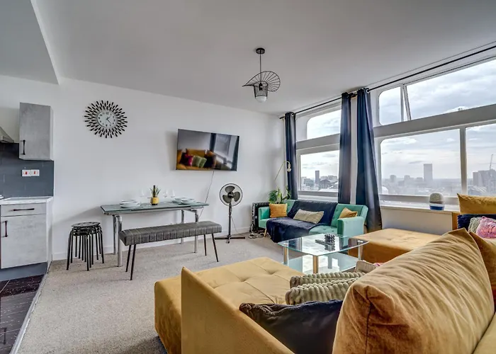 Opulent Skyline Stays